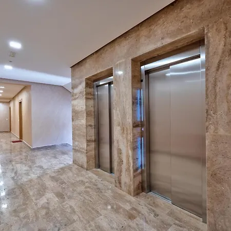 Harmony Lux & Spa, Elsa 2 즐라티보